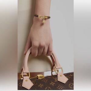 Louis Vuitton Alma Bracelet-